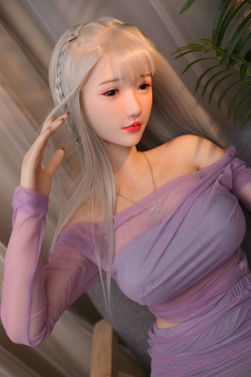 AI intelligent robot emotional doll companion factory customization, supporting global delivery.